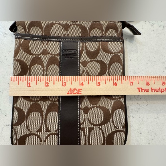 COACH Signature Crossbody bag Brown Small - Picture 10 of 13